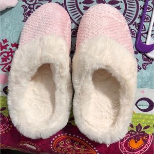 Woman slippers